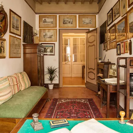 Bed & Breakfast Residenza Fabroni 3*